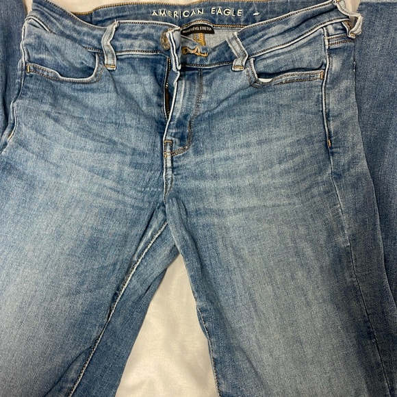 American Eagle Stretchy Jeans - Picture 1 of 3